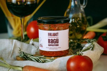 Co je salsiccia, bolognese a napoletana